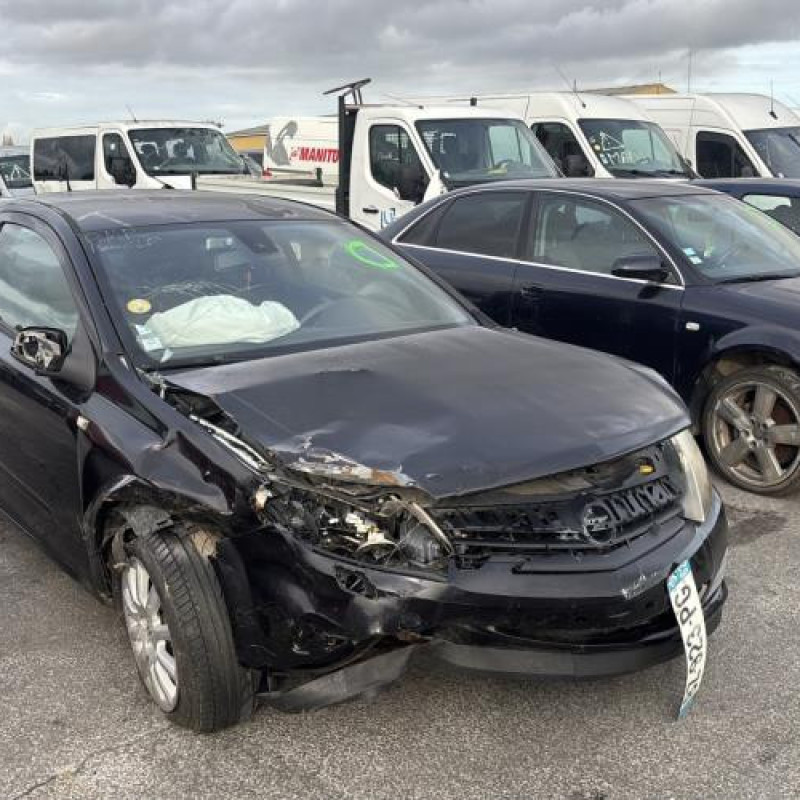 Pare choc arriere OPEL ASTRA H Photo n°13