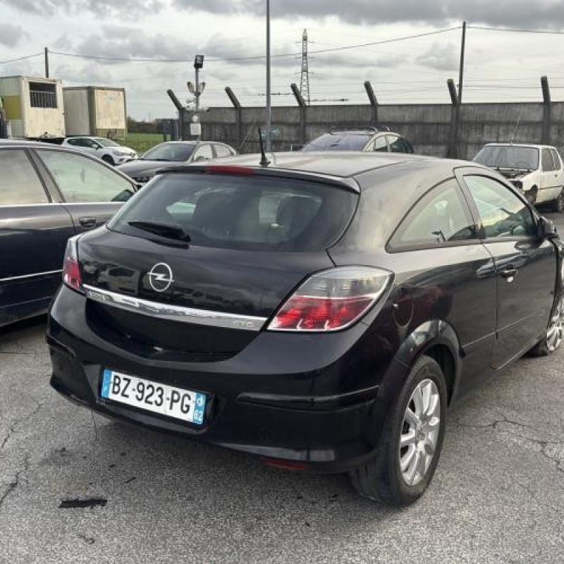 Pare choc arriere OPEL ASTRA H Photo n°15