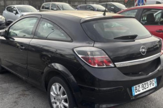 Pare choc arriere OPEL ASTRA H