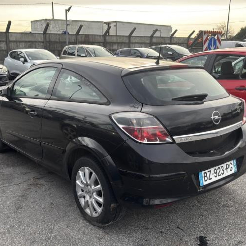 Pare choc arriere OPEL ASTRA H Photo n°16