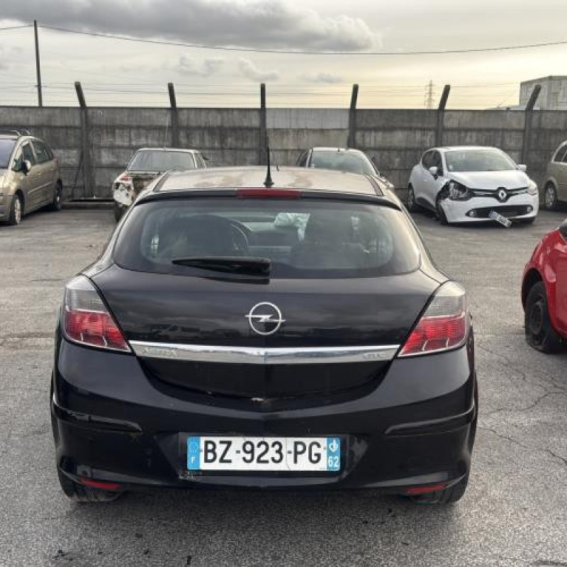 Pare choc arriere OPEL ASTRA H Photo n°17
