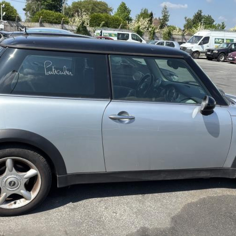 Pare choc avant MINI MINI 1 R50/R53 Photo n°16