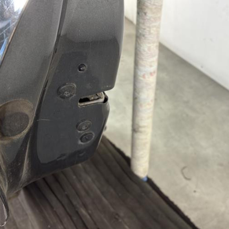 Porte arriere gauche PEUGEOT 208 1 Photo n°4