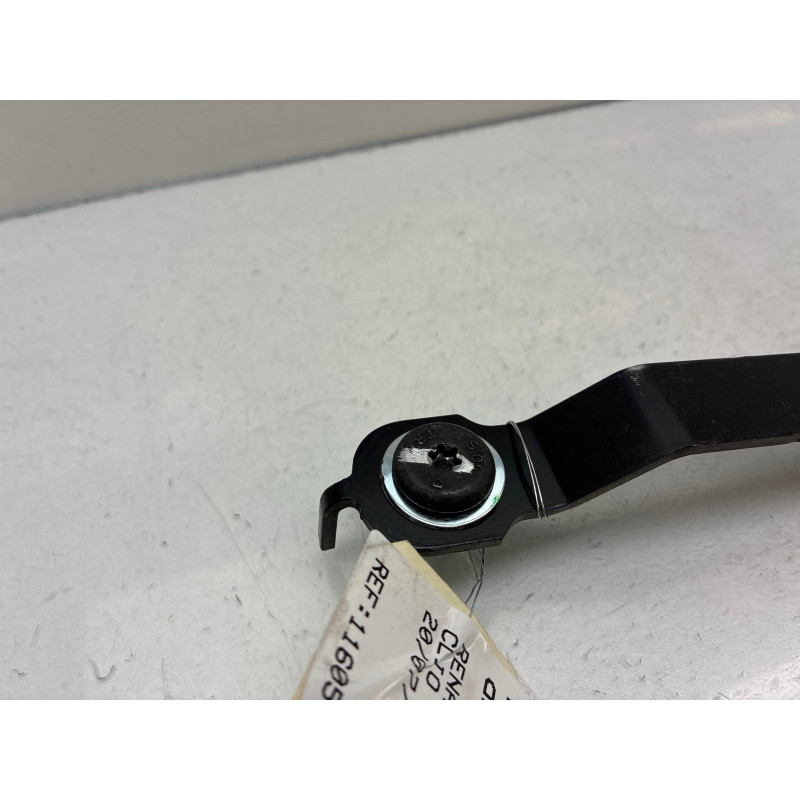 Attache ceinture avant droit RENAULT CLIO 3 Photo n°2