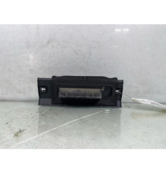 Bouton de coffre PEUGEOT 206 Photo n°1