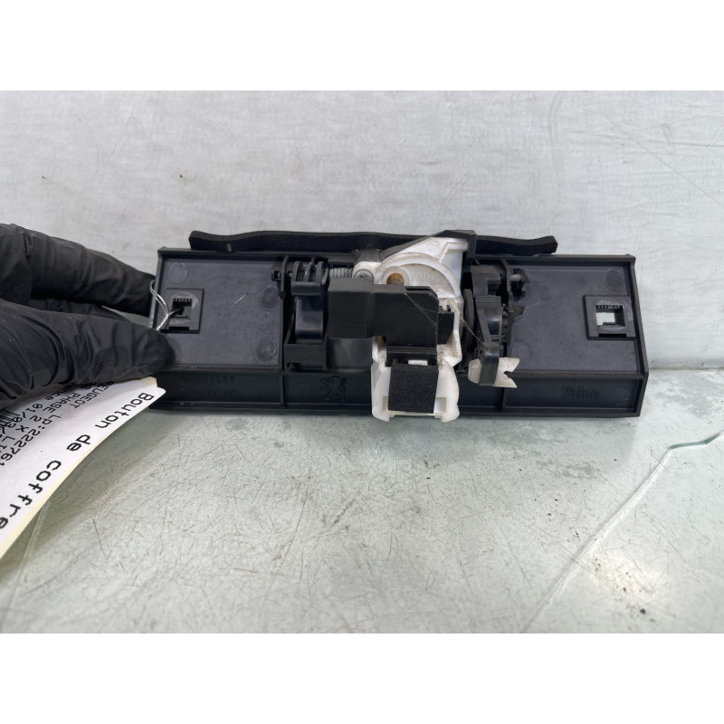 Bouton de coffre PEUGEOT 206 Photo n°3