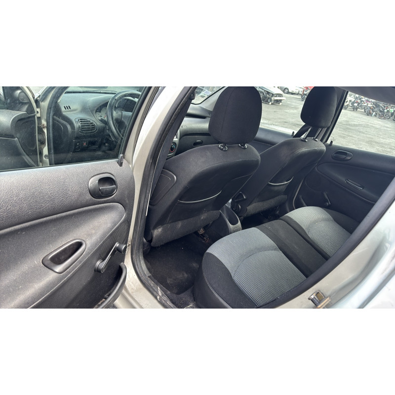 Bouton de coffre PEUGEOT 206 Photo n°14