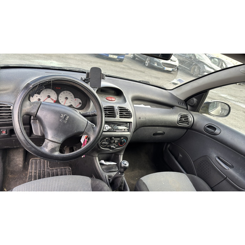 Bouton de coffre PEUGEOT 206 Photo n°17