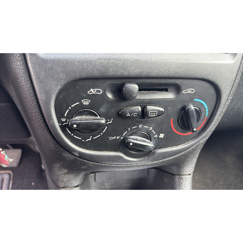 Bouton de coffre PEUGEOT 206 Photo n°20