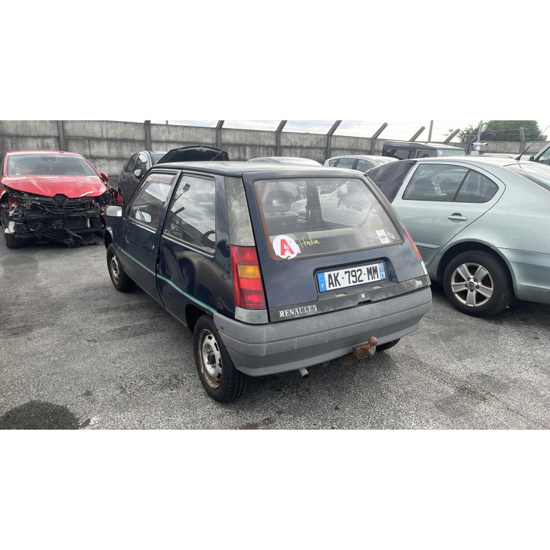 Attache ceinture avant gauche RENAULT SUPER 5 Photo n°5