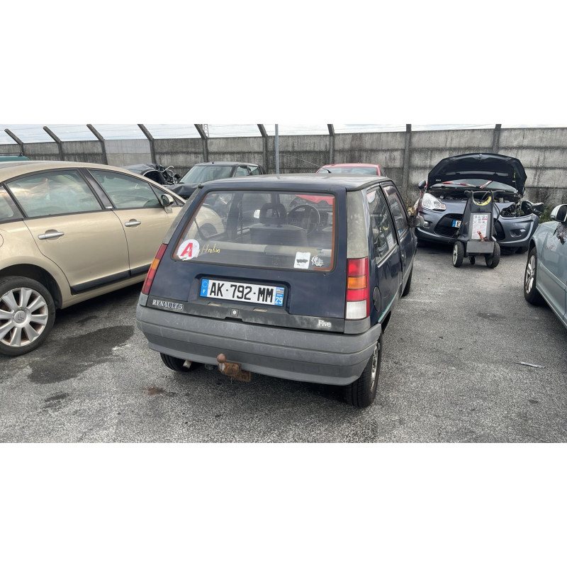 Attache ceinture avant gauche RENAULT SUPER 5 Photo n°11
