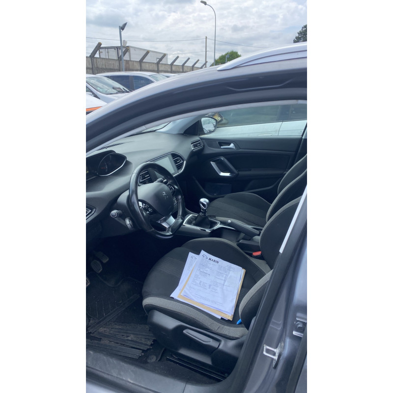 Boitier air bag PEUGEOT 308 2 SW Photo n°11