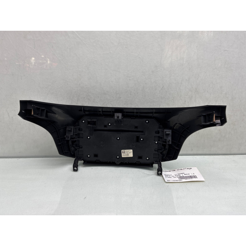 Bouton de warning PEUGEOT 308 2 SW Photo n°2