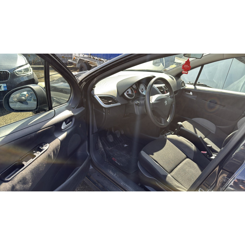 Pare boue avant droit PEUGEOT 207 Photo n°14