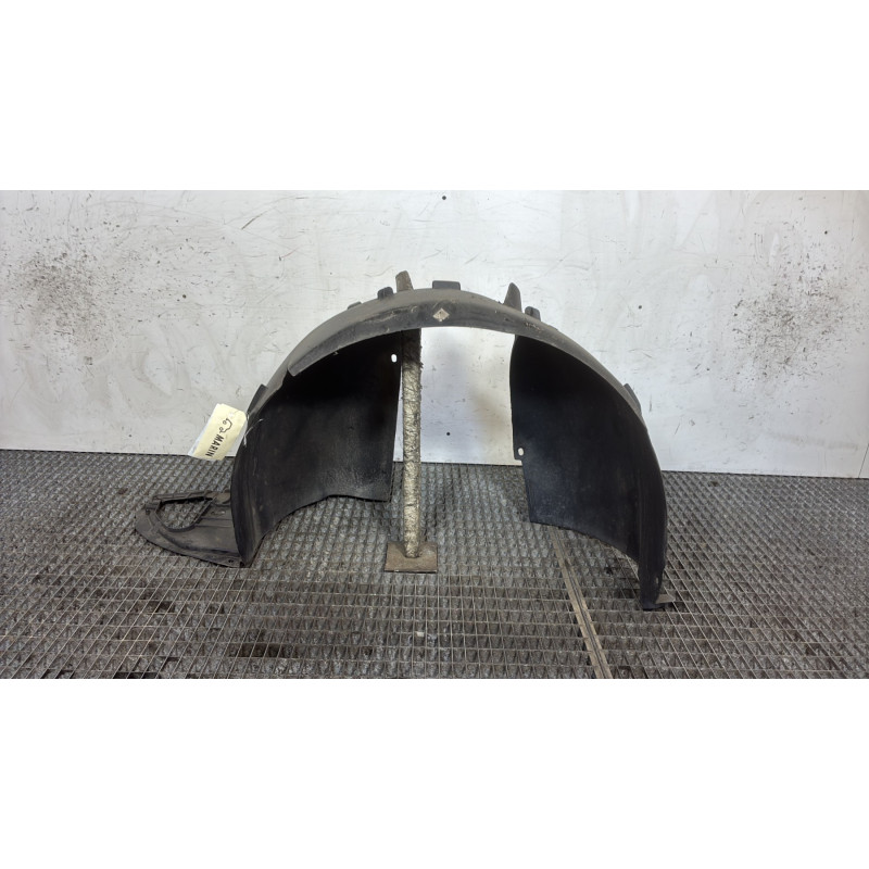 Pare boue avant gauche PEUGEOT 207 Photo n°1