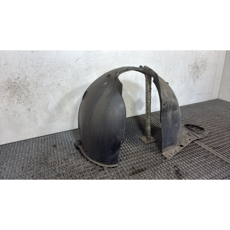 Pare boue avant gauche PEUGEOT 207 Photo n°3