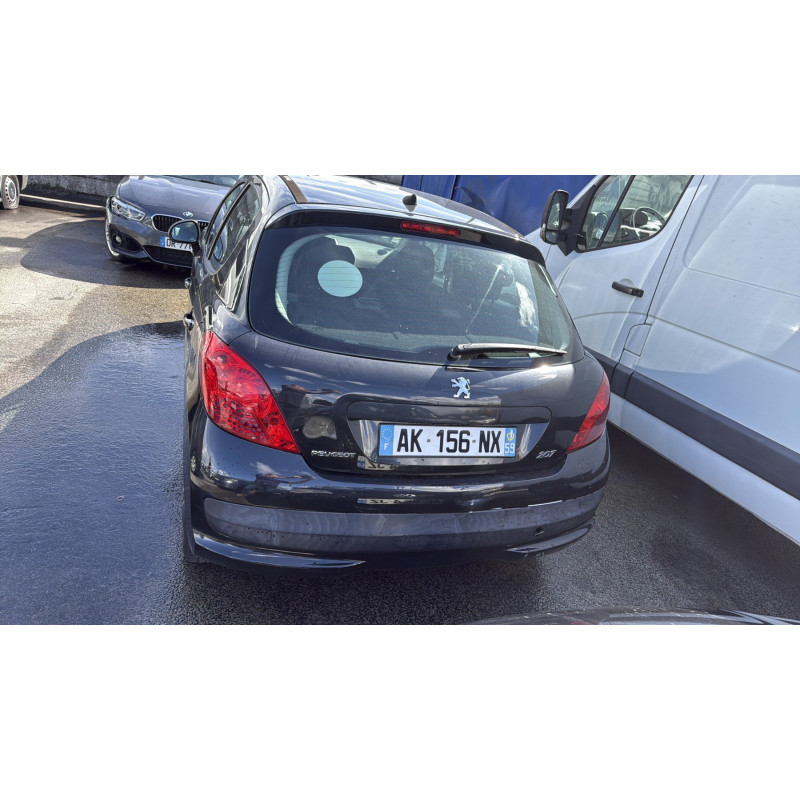 Pare boue avant gauche PEUGEOT 207 Photo n°10