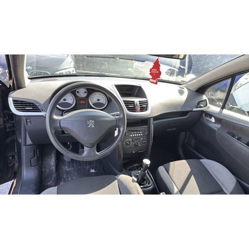 Pare boue avant gauche PEUGEOT 207 Photo n°17