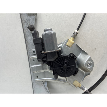 Leve vitre electrique avant gauche RENAULT CLIO 3