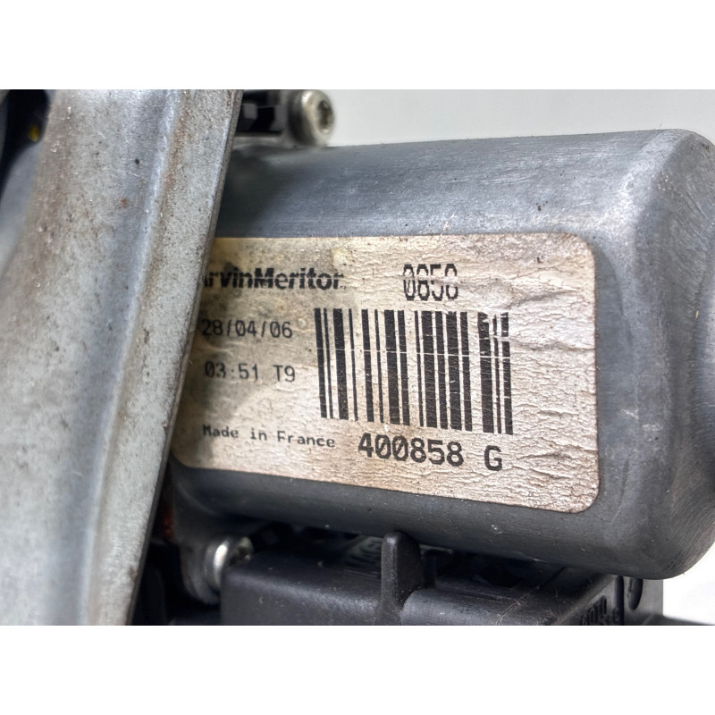 Leve vitre electrique avant gauche RENAULT CLIO 3 Photo n°10