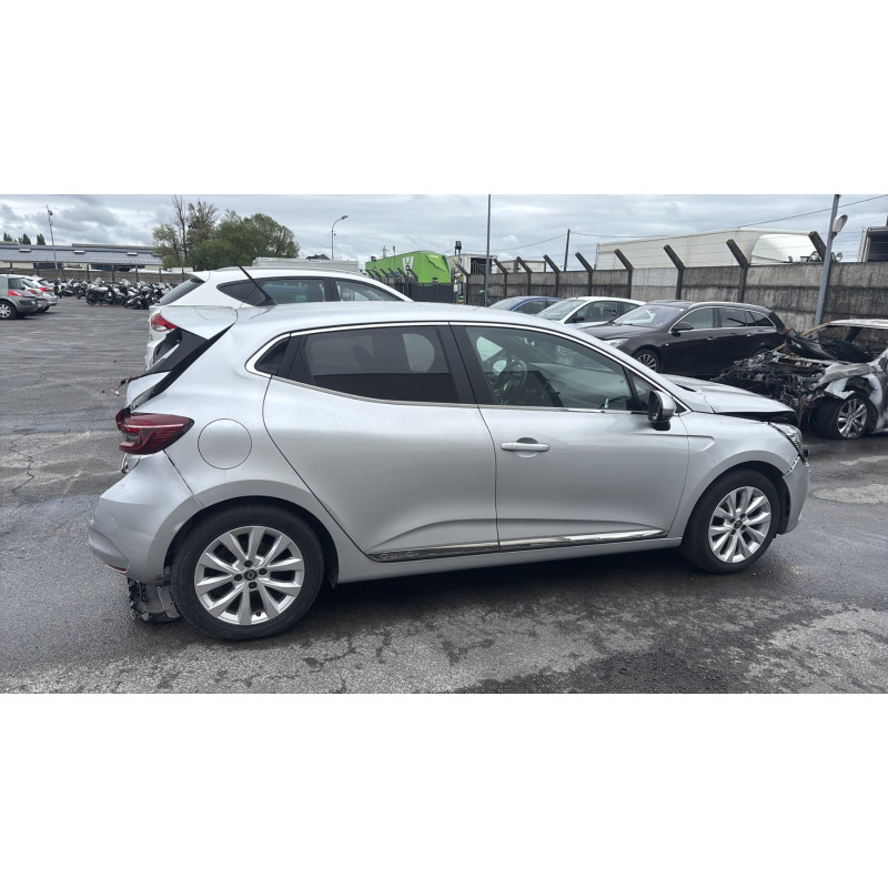 Pare boue avant gauche RENAULT CLIO 5 Photo n°10