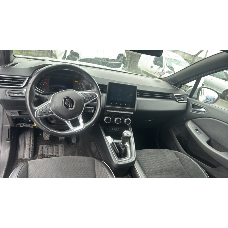 Pare boue avant gauche RENAULT CLIO 5 Photo n°16