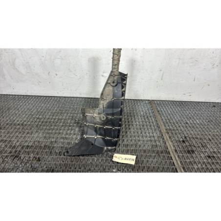 Pare boue arriere droit TOYOTA YARIS 3 Photo n°1