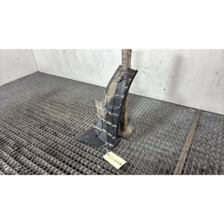 Pare boue arriere droit TOYOTA YARIS 3