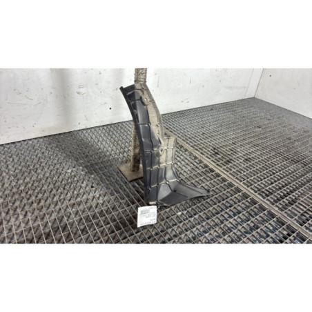 Pare boue arriere gauche TOYOTA YARIS 3