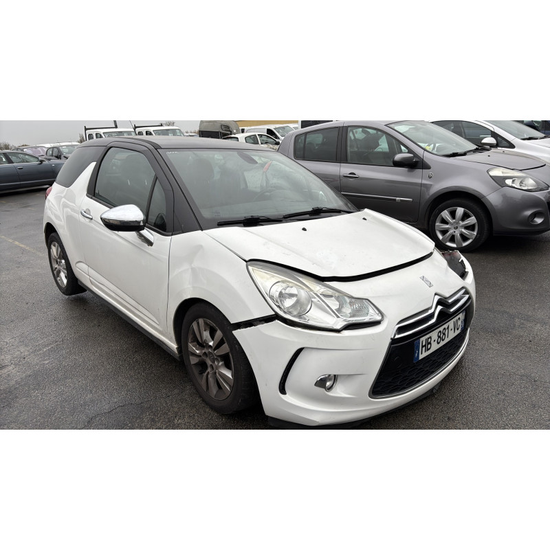 Pare boue avant droit CITROEN DS3 Photo n°16