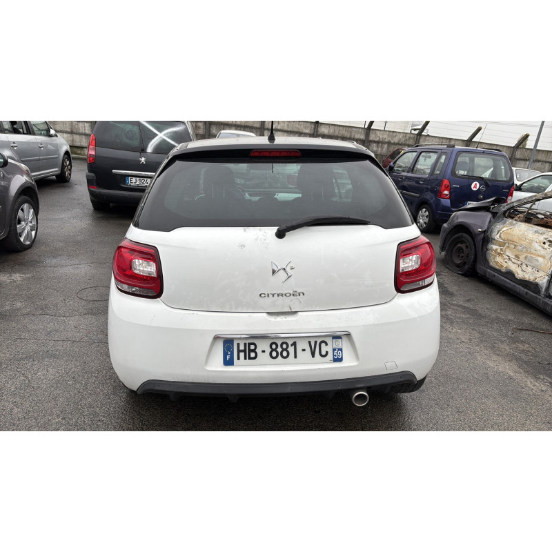 Pare boue avant droit CITROEN DS3 Photo n°19