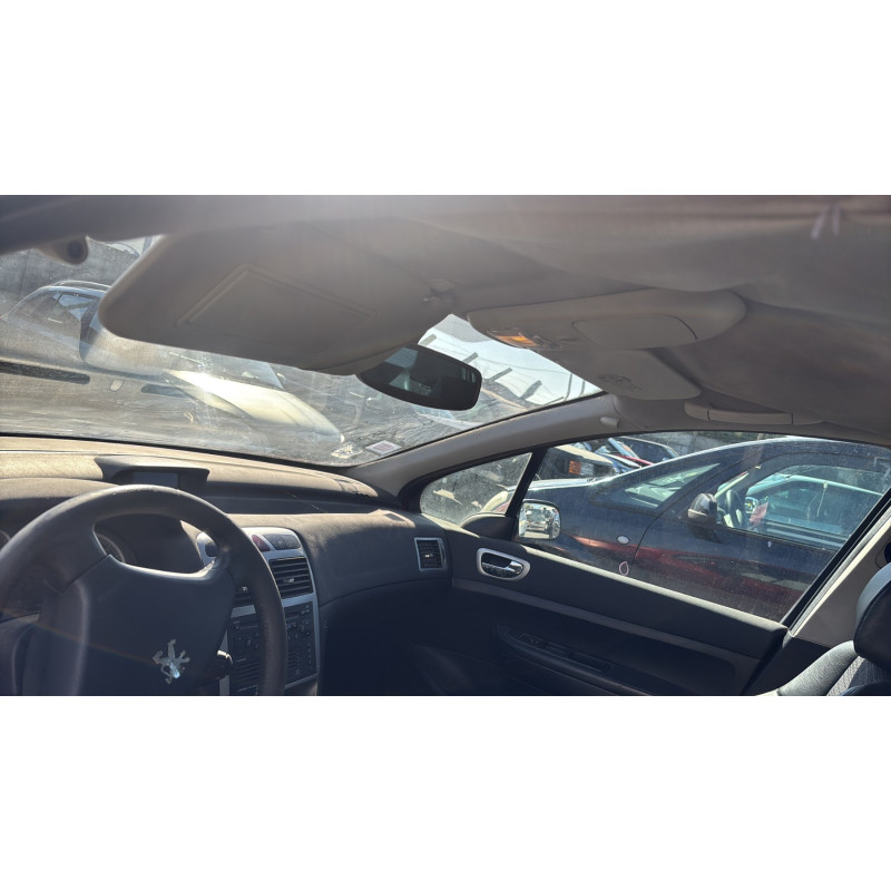 Pare boue avant droit PEUGEOT 307 Photo n°17