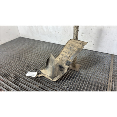 Pare boue arriere droit NISSAN JUKE 1