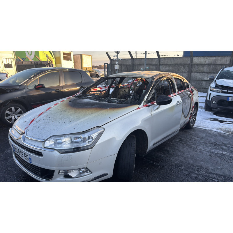 Pare boue avant gauche CITROEN C5 2 Photo n°5