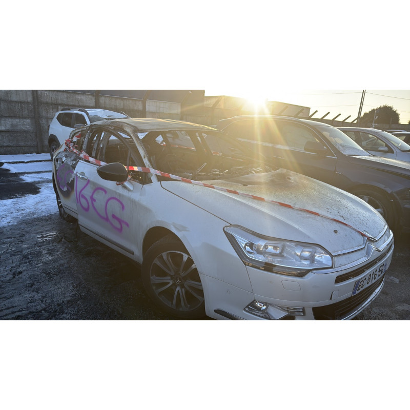 Pare boue avant gauche CITROEN C5 2 Photo n°6