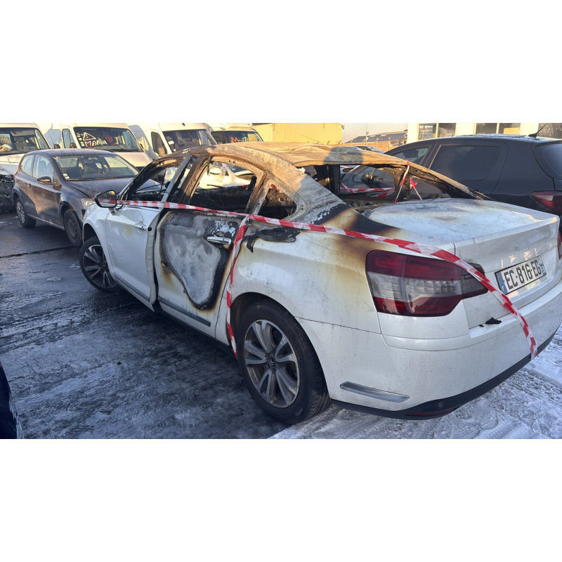 Pare boue avant gauche CITROEN C5 2 Photo n°8