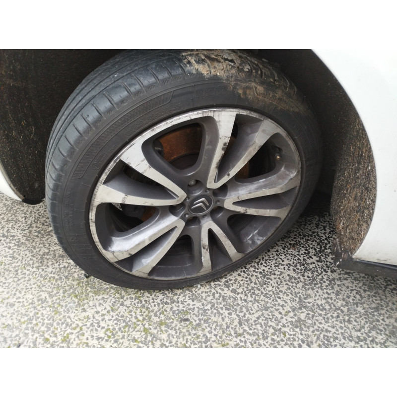 Pare boue avant gauche CITROEN C5 2 Photo n°12