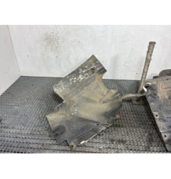 Pare boue avant droit MERCEDES CLASSE E 207