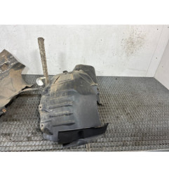 Pare boue avant droit MERCEDES CLASSE E 207