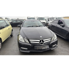 Pare boue avant droit MERCEDES CLASSE E 207