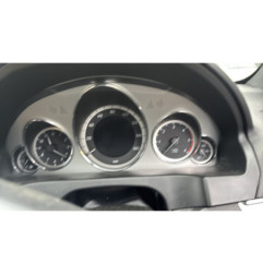 Pare boue avant droit MERCEDES CLASSE E 207