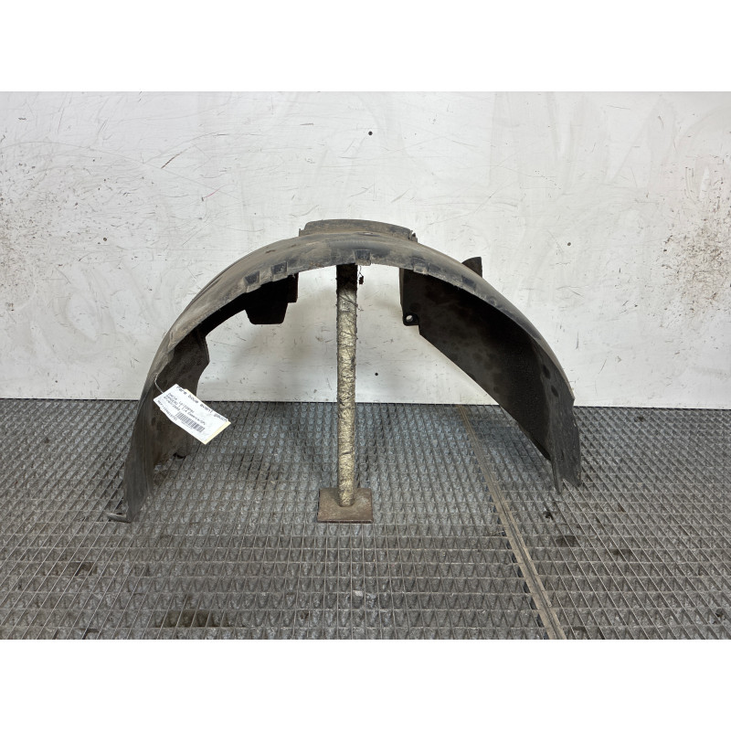 Pare boue avant gauche DACIA SANDERO 1 Photo n°1