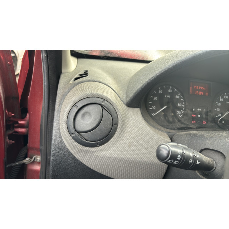 Pare boue avant gauche DACIA SANDERO 1 Photo n°16