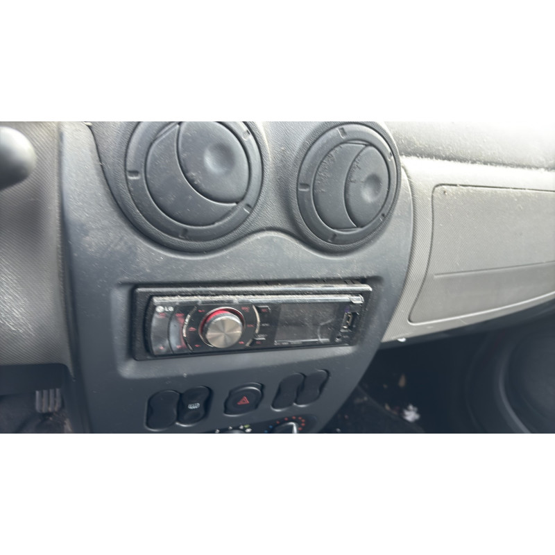 Pare boue avant gauche DACIA SANDERO 1 Photo n°19