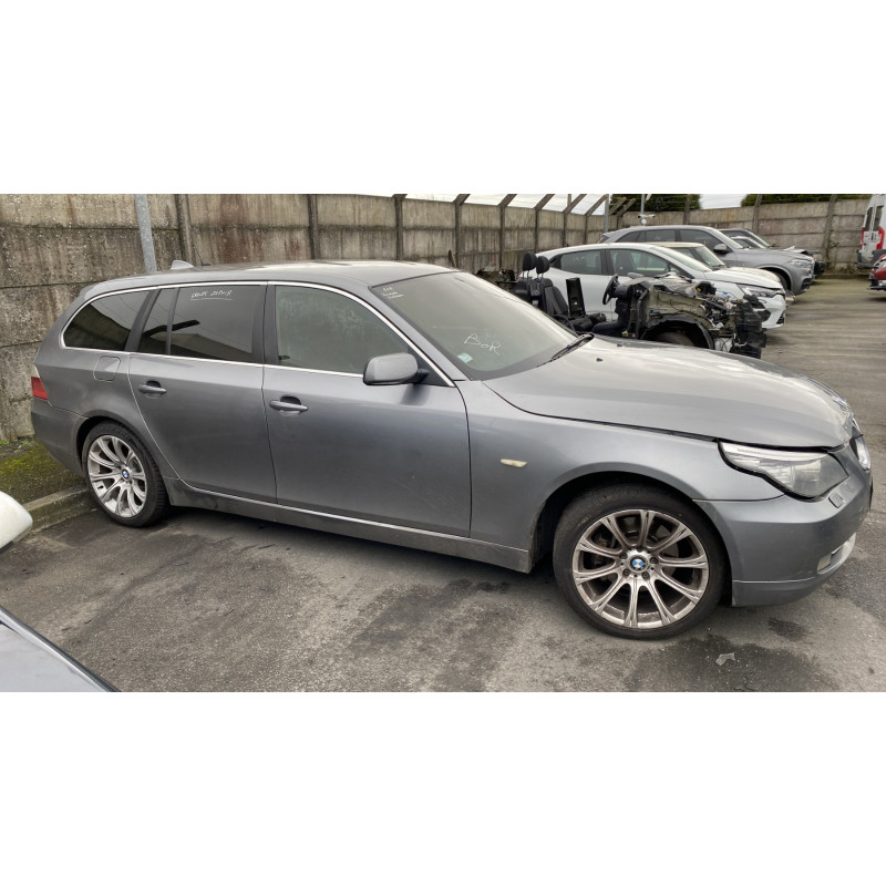 Pare boue avant gauche BMW SERIE 5 E61 Photo n°12