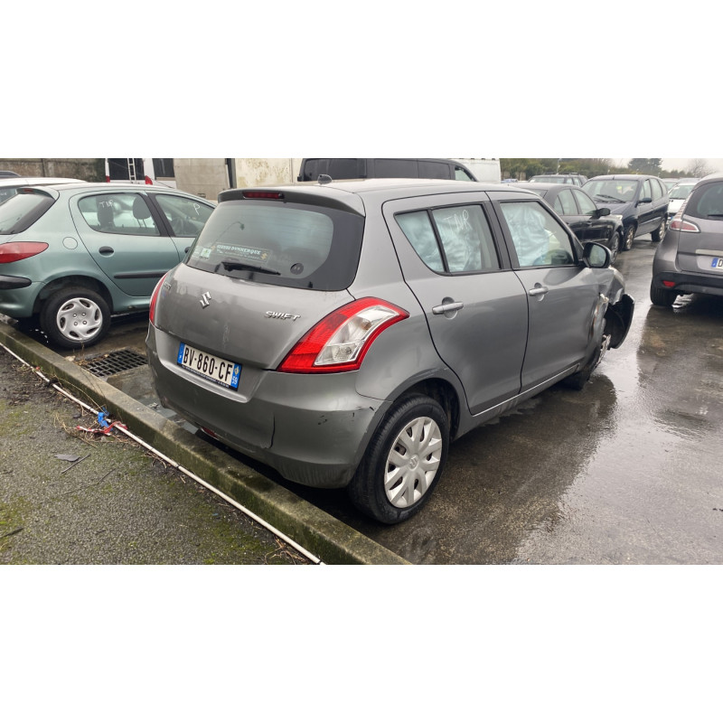 Pare boue avant gauche SUZUKI SWIFT 4 Photo n°7