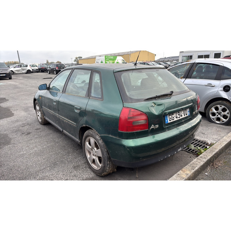 Pare boue avant gauche AUDI A3 1 Photo n°7