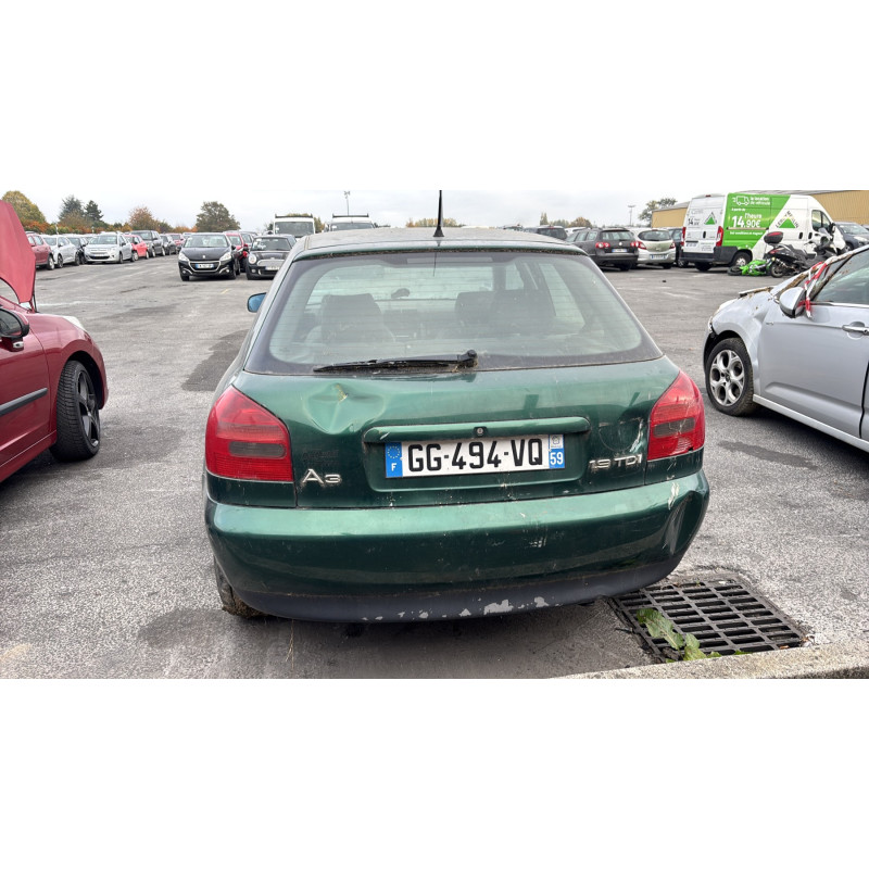Pare boue avant gauche AUDI A3 1 Photo n°8