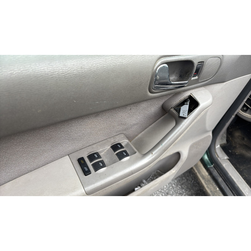 Pare boue avant gauche AUDI A3 1 Photo n°13