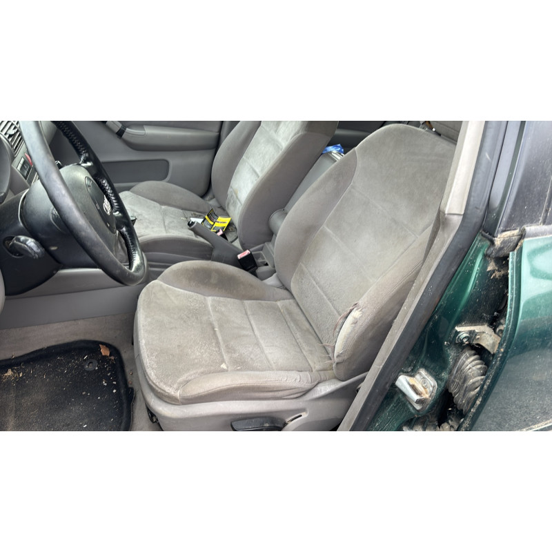 Pare boue avant gauche AUDI A3 1 Photo n°14